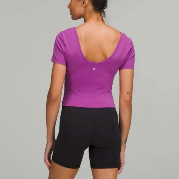 Lululemon Aligh T-Shirt Vivid Plum Size 8 - Picture 3 of 8